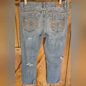 Aeropostale Women's Capri Denim Jeans Distressed Low Rise Size 9/10 Embroidered